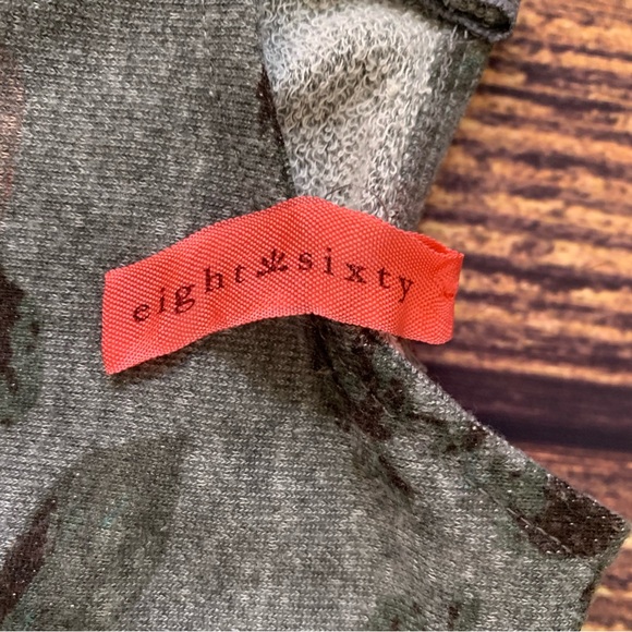 Eight Sixty Women's Long Sleeve Back Zippered Gray Floral Blouse Size: S - Picture 3 of 7